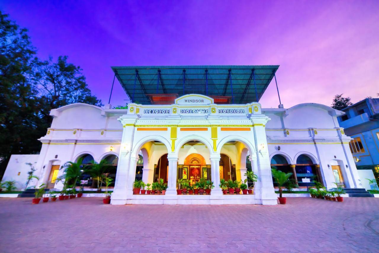 Hotel Windsor Castle Salem Exterior photo